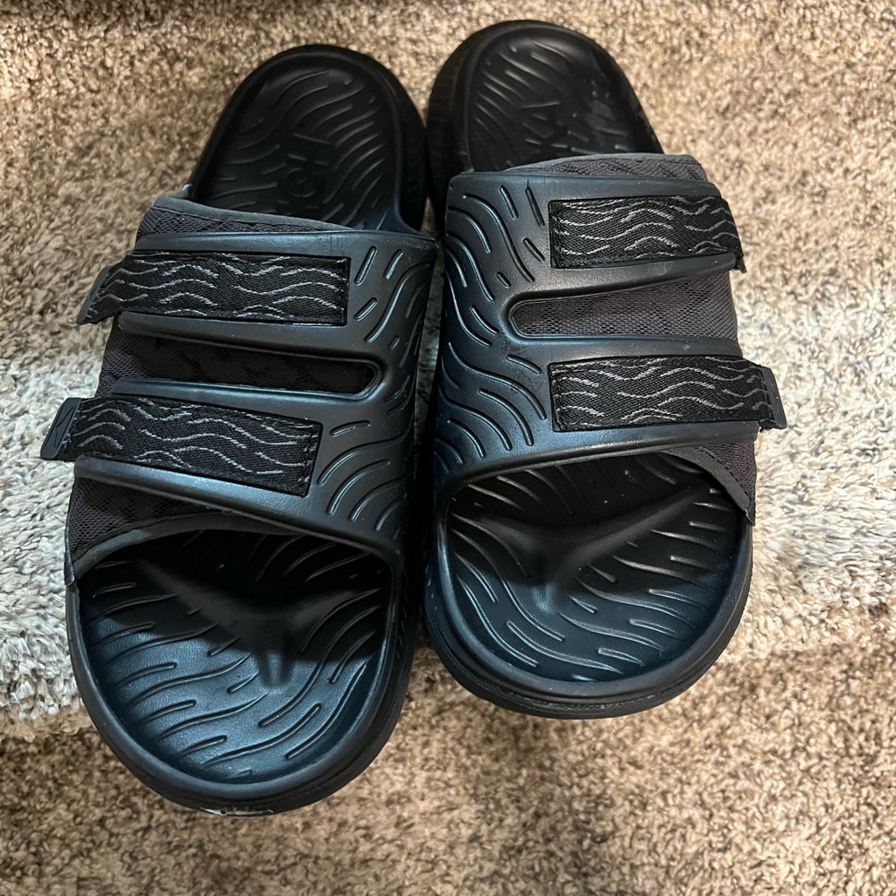 Hokas